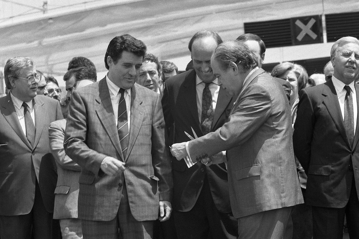 Moment de la tallada de la cinta al peatge de Sant Vicenç/Castellbell, el 20 de juny del 1989