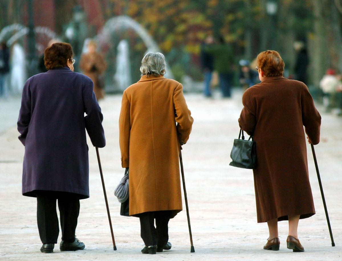 Catalunya envelleix: la població més gran de 65 anys augmenta el 20% en només una dècada