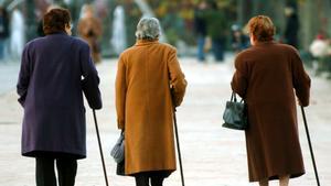 Catalunya envelleix: la població més gran de 65 anys augmenta el 20% en només una dècada