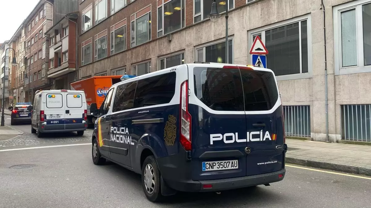 Acepta 15 años de cárcel por agredir sexualmente a su ahijado de 4 años en el baño de un bar en Avilés y grabarlo