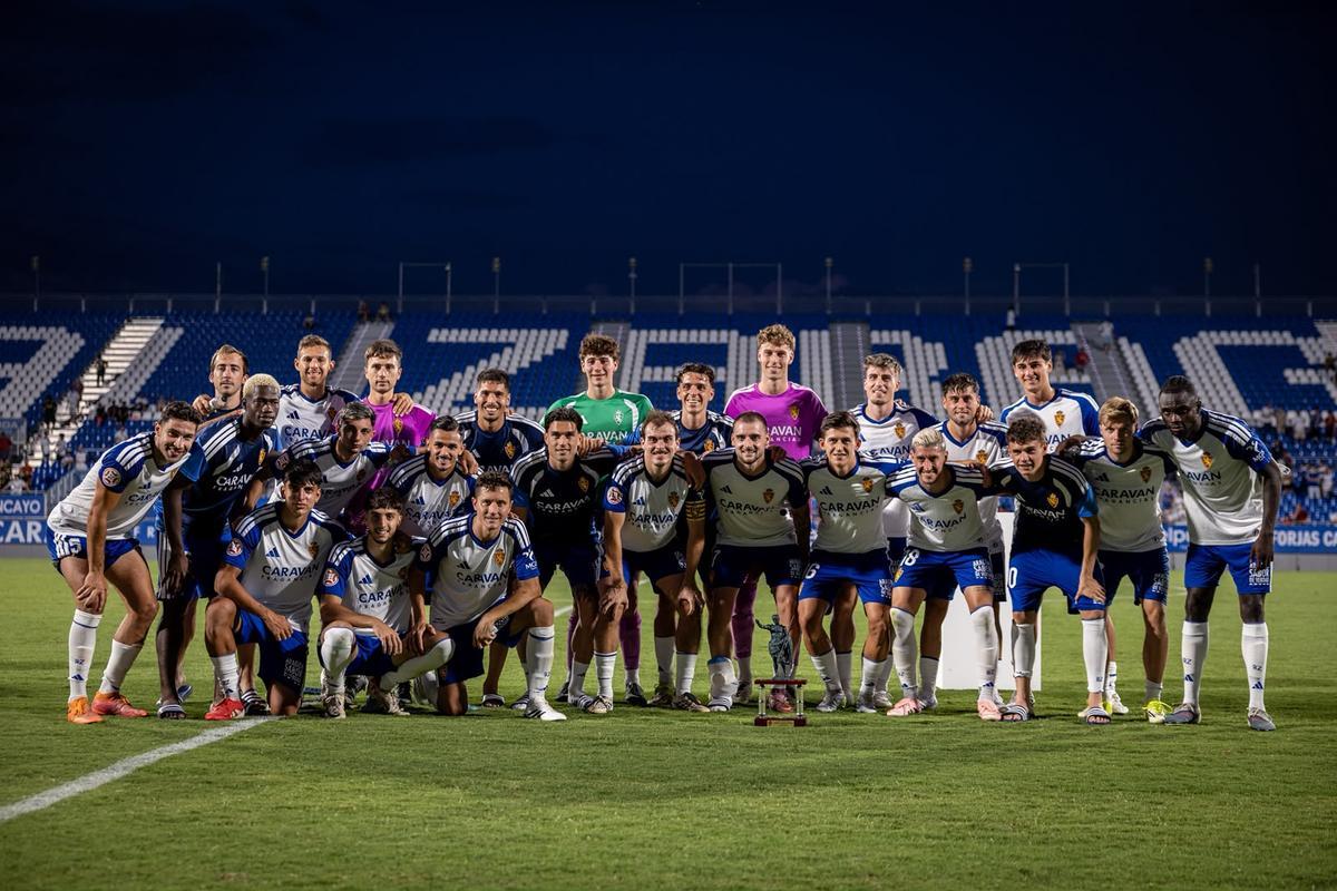 En imágenes | El Real Zaragoza remonta a la Real Sociedad B y se lleva el Trofeo Carlos Lapetra (2-1) En imágenes | El Real Zaragoza remonta a la Real Sociedad B y se lleva el Trofeo Carlos Lapetra (2-1)
