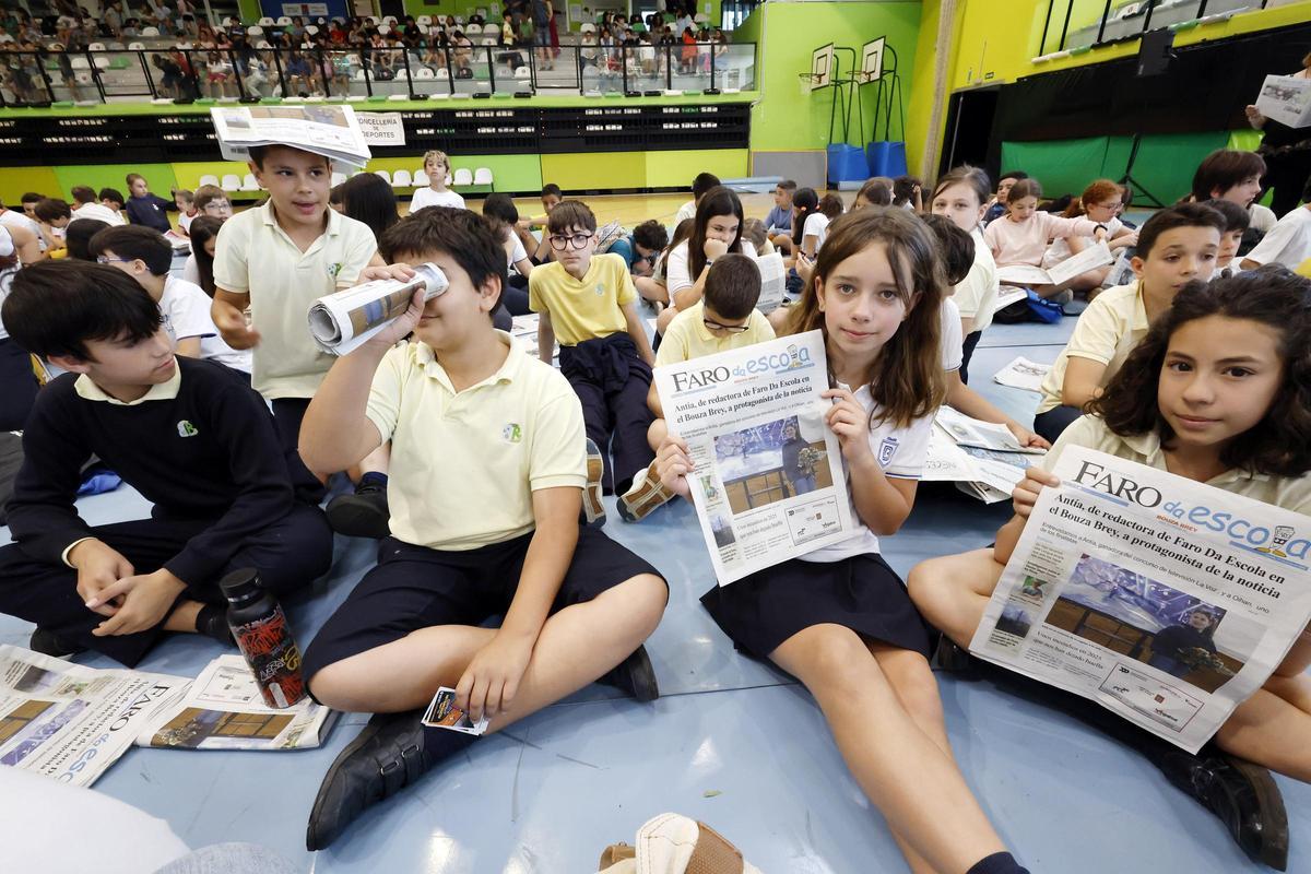 XI Premios «FARO DA ESCOLA» 2026: cientos de pequeños aprendices de periodismo en Navia
