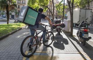 Deliveroo insistirá hasta el Supremo en que sus 'riders' son autónomos