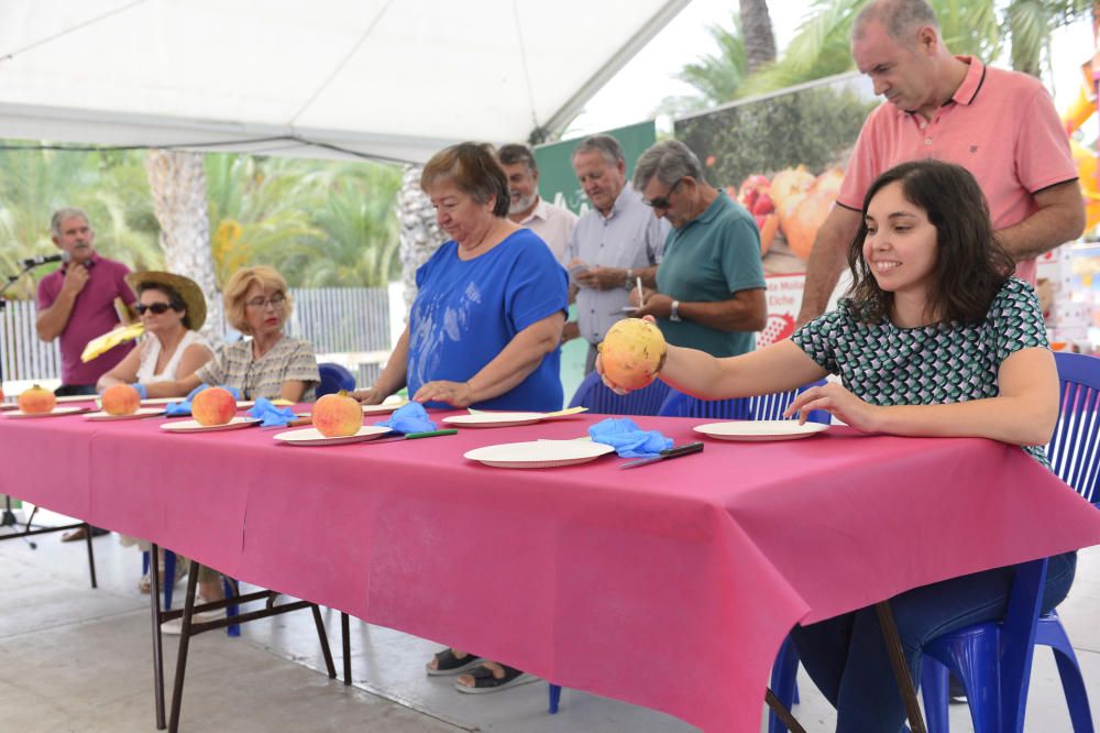 Concurso de pelar granadas en la Fireta