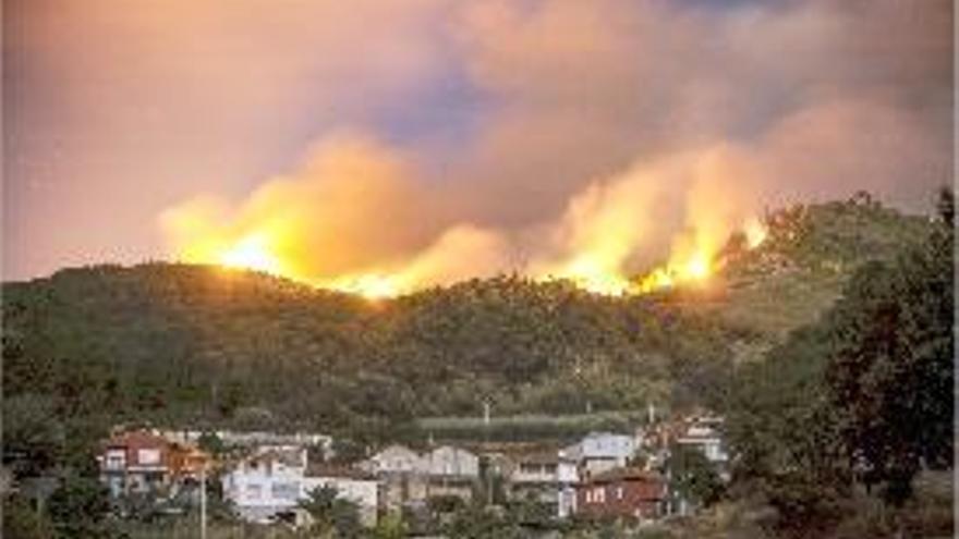 Quinze incendis actius a Espanya