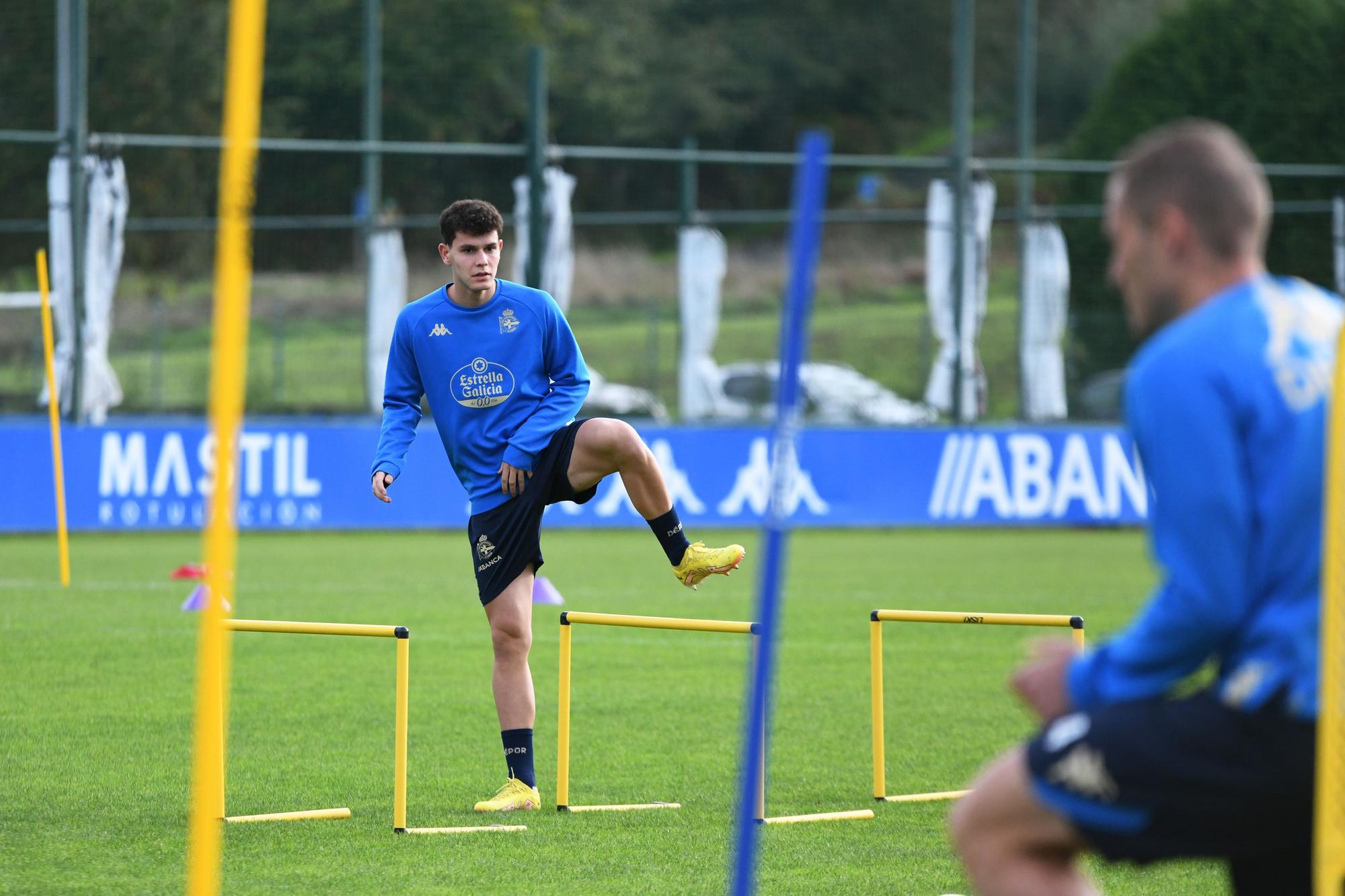 Entrenamiento y lista antes de medirse el Dépor al Castilla