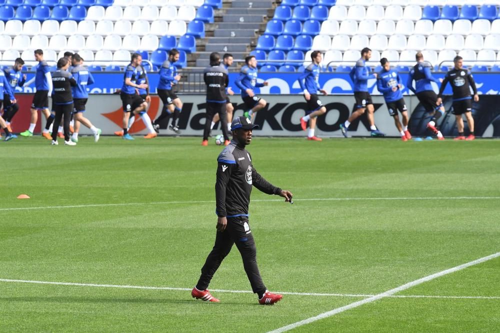 El Dépor se entrena antes de recibir al Barça