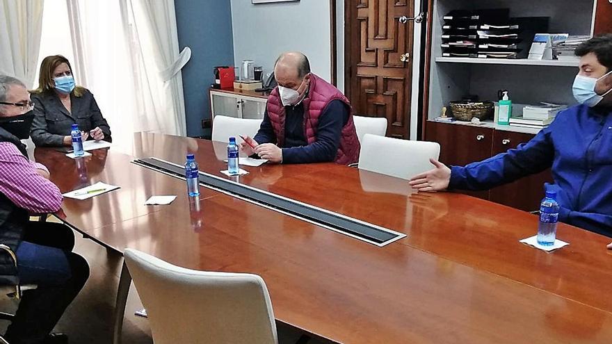 Langreo y San Martín se unen para reclamar al Principado que su zona rural pueda optar a los fondos Leader