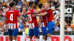 Resumen, goles y highlights del Valencia 1 - 3 Girona de la jornada 37 de LaLiga EA Sports