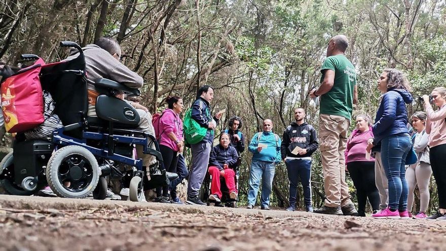 The Cabildo de Tenerife collects in a manual guidelines to design projects of accessible trails