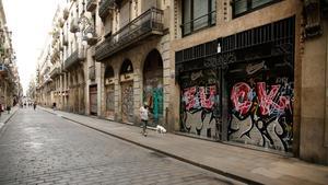 Negocios cerrados en la calle de Ferran de Barcelona.