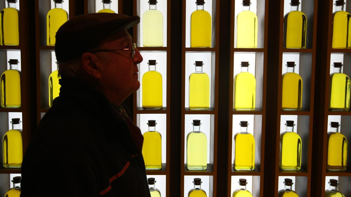 Botellas de aceite de Baena en el museo de la localidad dedicado a este producto.