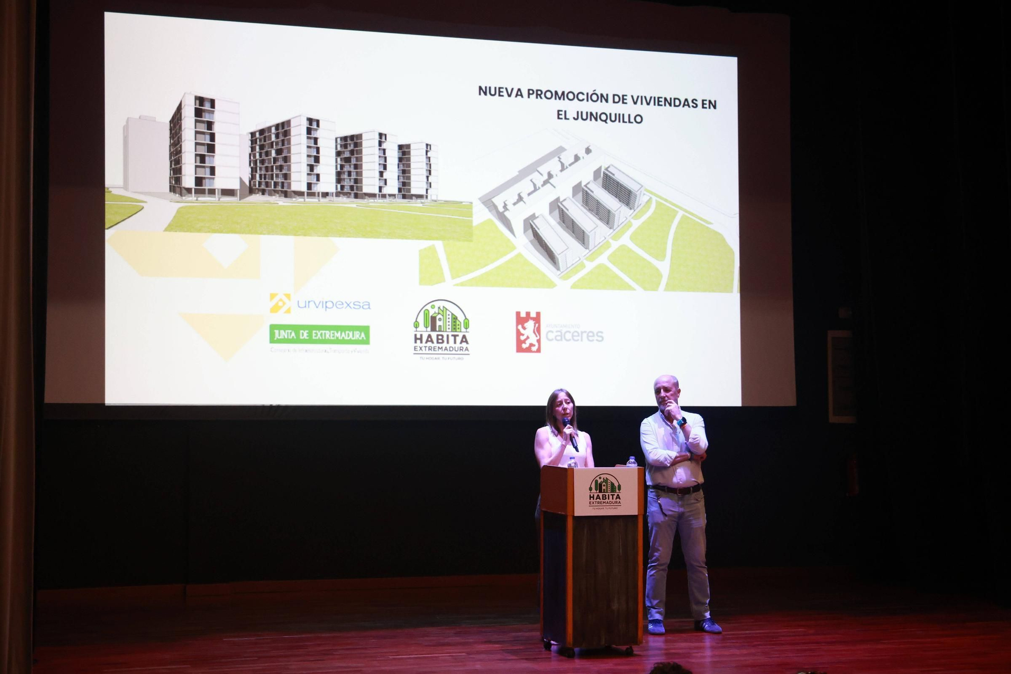 Fotogalería | Sorteo cien viviendas protegidas en el barrio cacereño de El Junquillo