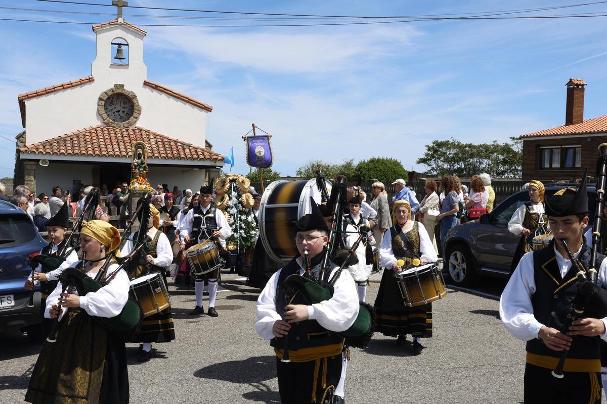 La procesión de la Virgen de La Providencia en Gijón, en imágenes