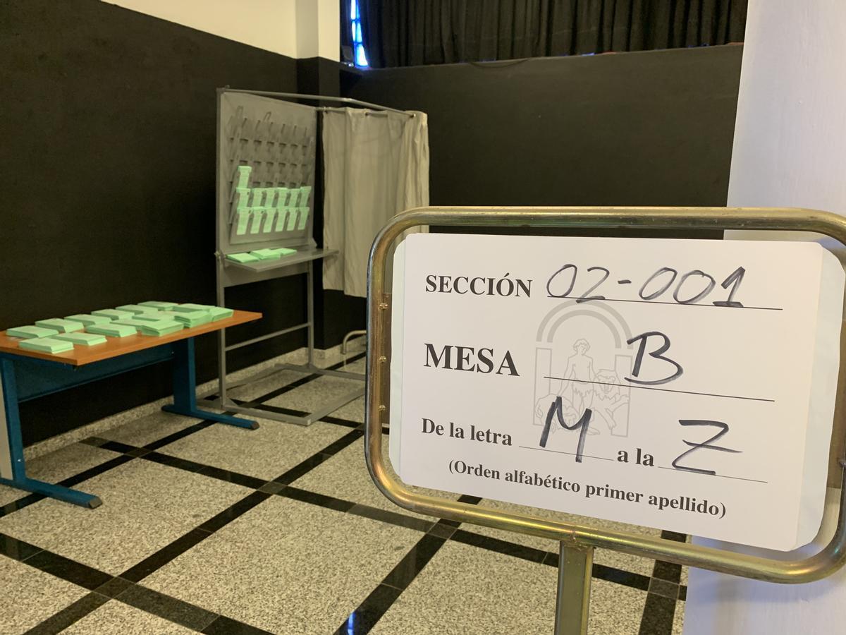 Vista de las mesas electorales de las elecciones andaluzas.