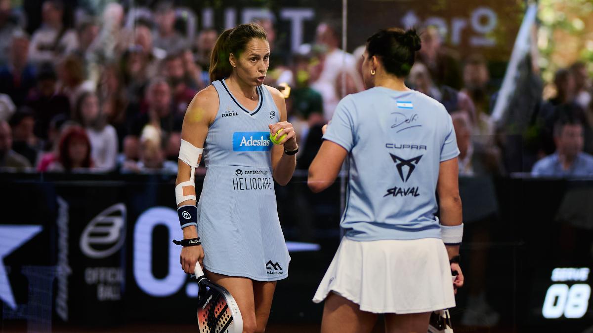 Gemma y Delfi durante la final de Bruselas