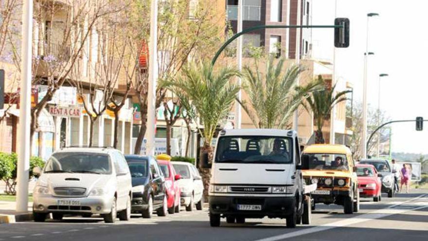 Una imagen de la calle principal de El Altet.