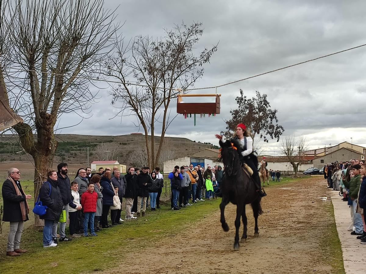 GALERÍA | Los quintos de Torres del Carrizal, a la carrera