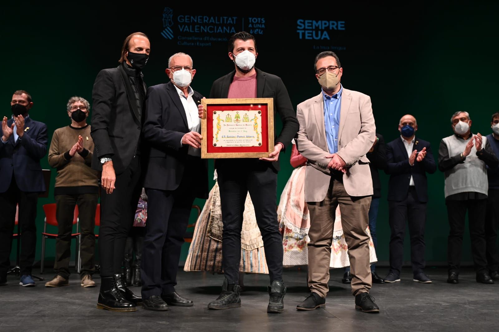 Entrega de premios de llibrets a las collas y gaiatas ganadoras del uso del valenciano