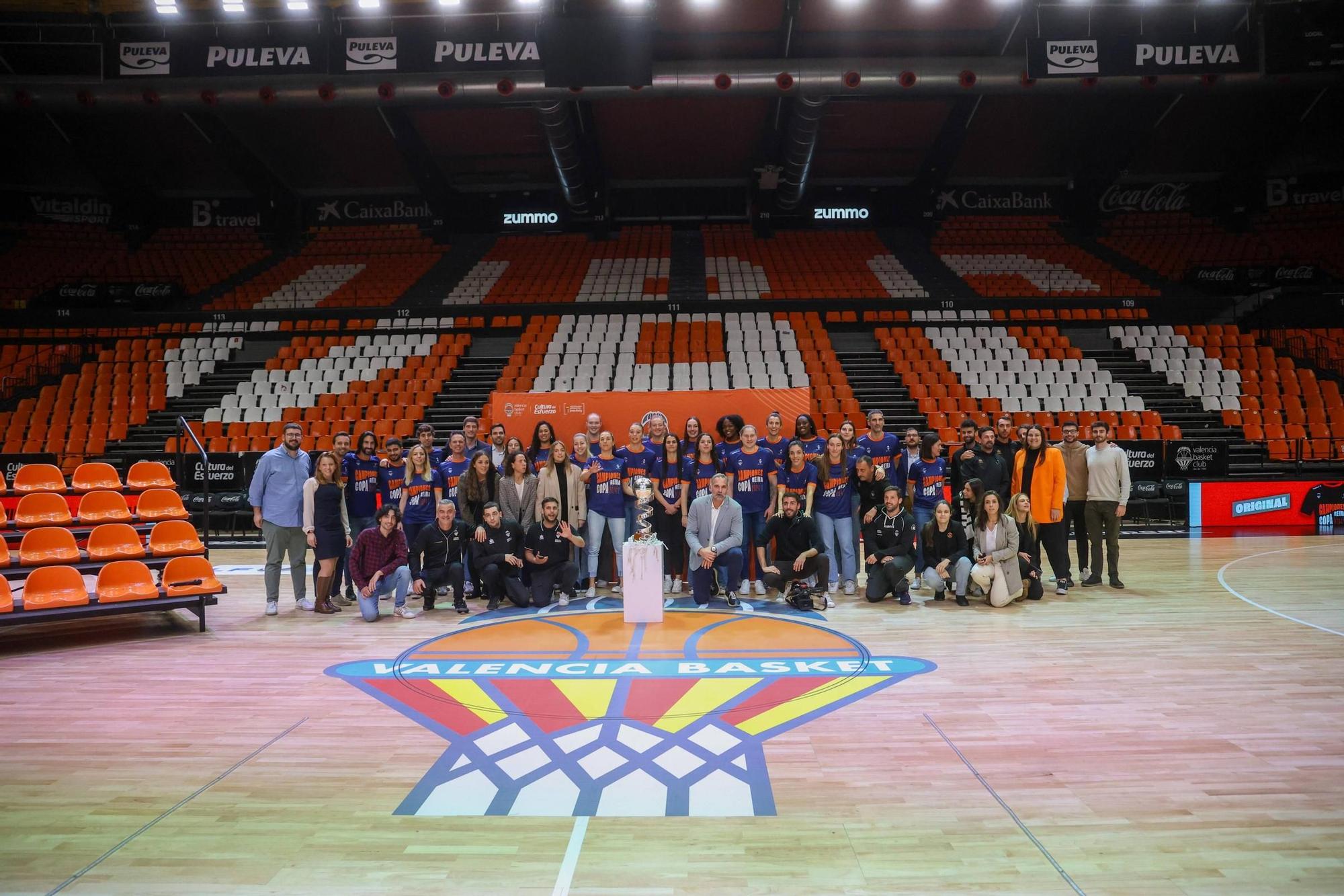 La fiesta llegó a la Fonteta: Así celebraron la Copa de la Reina