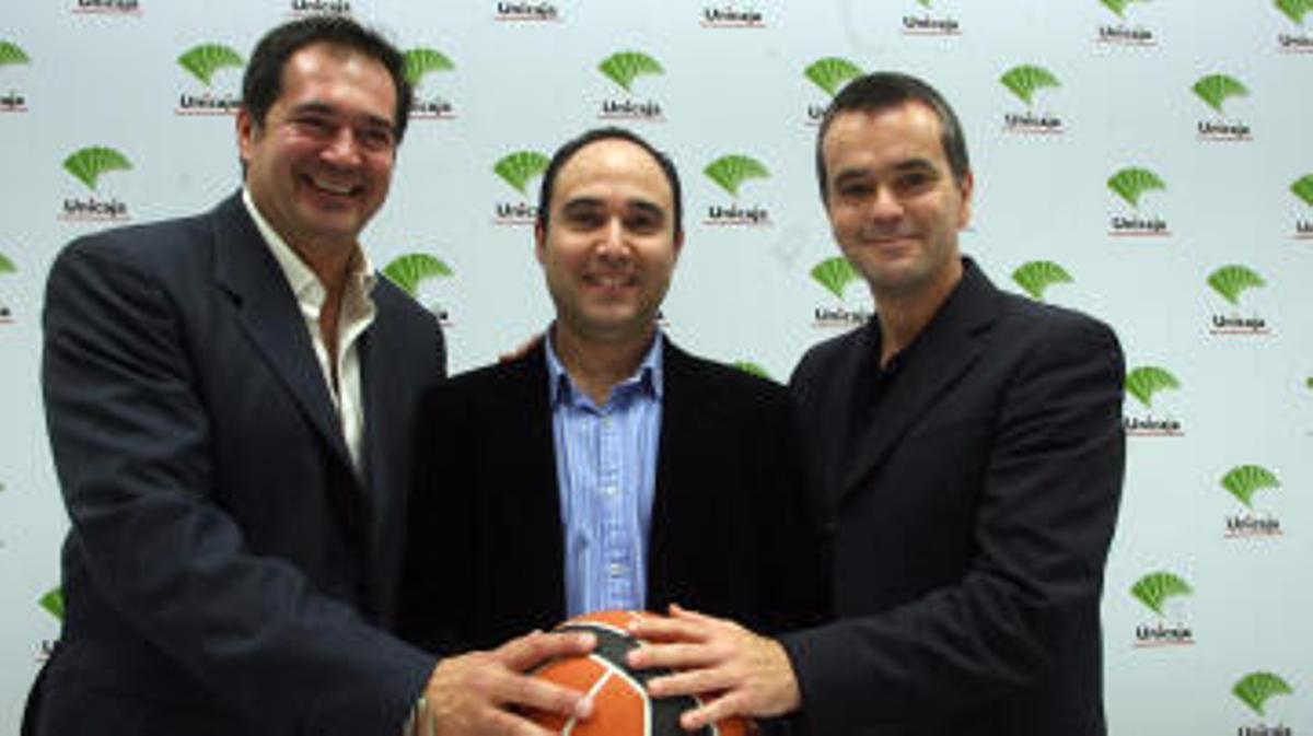 Aurioles, junto a Chus Mateo y Sánchez Cañete.