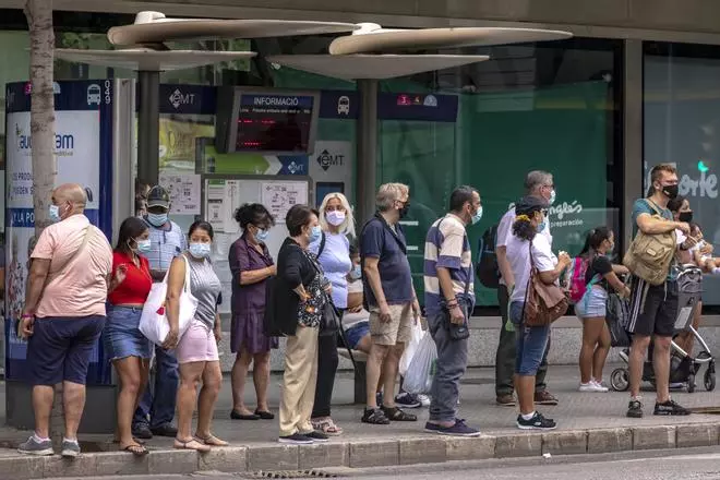Coronavirus en Baleares: La sexta ola empieza a retroceder, aunque enero deja una factura de 64 muertos