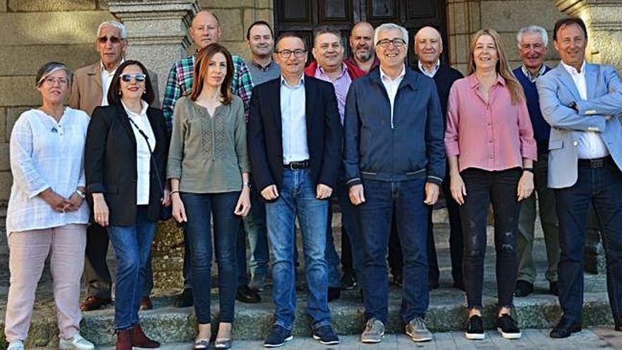 Miembros de la candidatura del PSOE al Ayuntamiento de Puebla de Sanabria.