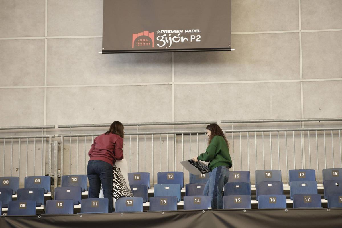 Todo listo en Gijón para disfrutar del mejor pádel internacional (en imágenes)
