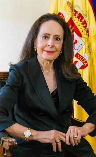 Yolanda Gómez Sánchez, catedrática de Derecho y experta en bioética: "No debe permitirse que la tecnología viole los derechos de las personas"