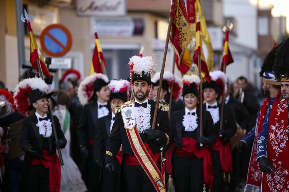 Medio millar de cargos festeros celebran la efeméride con un acto histórico de homenaje a las capitanías a tres semanas del inicio de los Moros y Cristianos