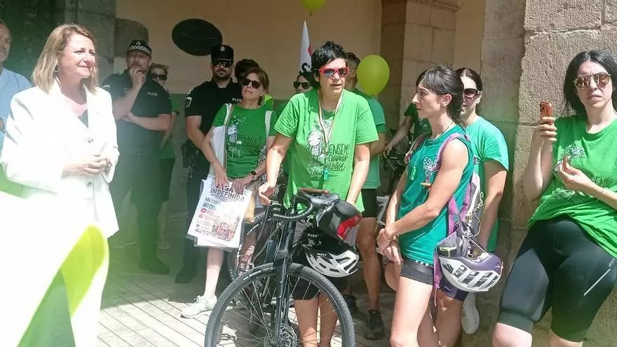 Carrasco se compromete a una reunión con los profesores en huelga que le exigen un "compromiso de apoyo por escrito"