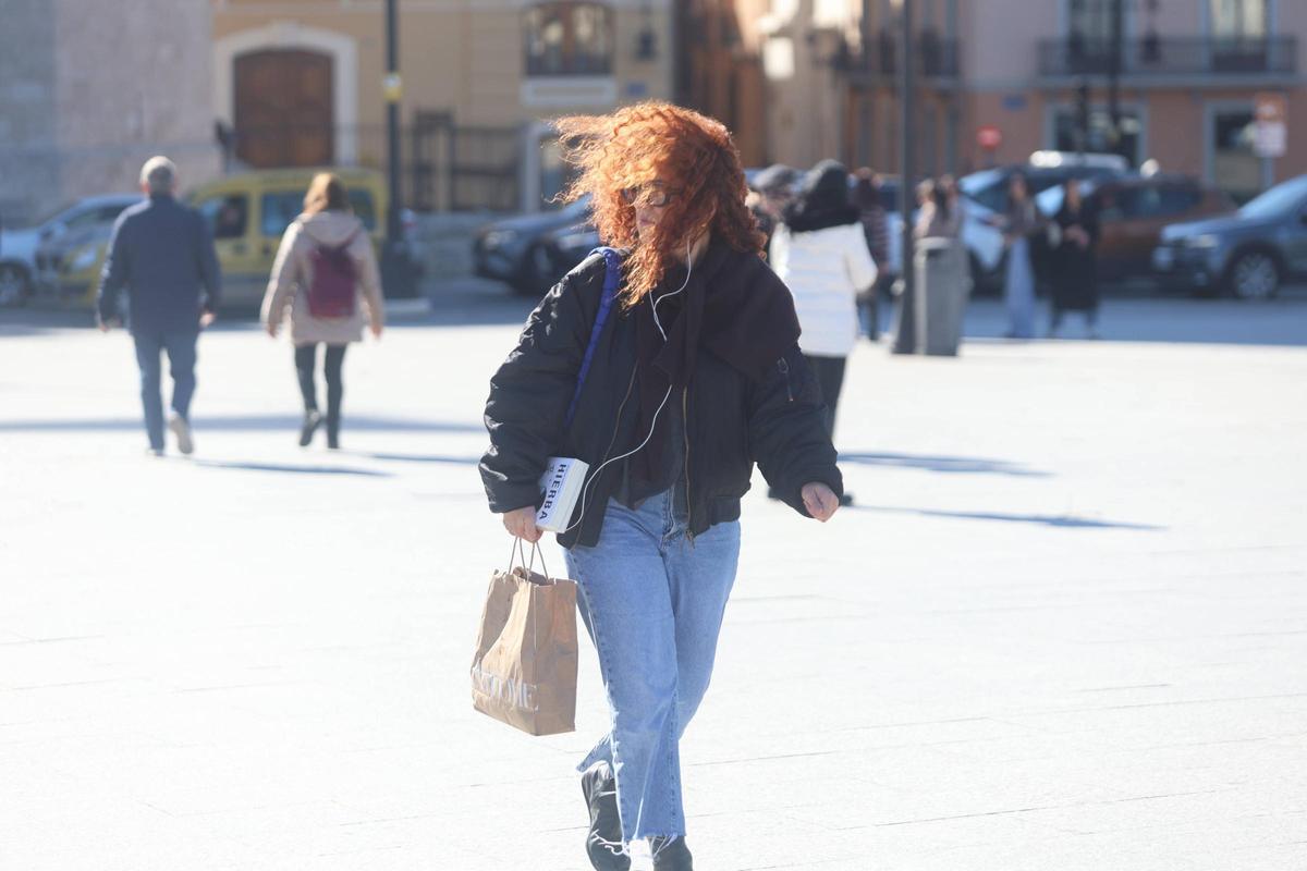 El interior sur de Valencia seguirá en aviso por fuertes rachas de viento.