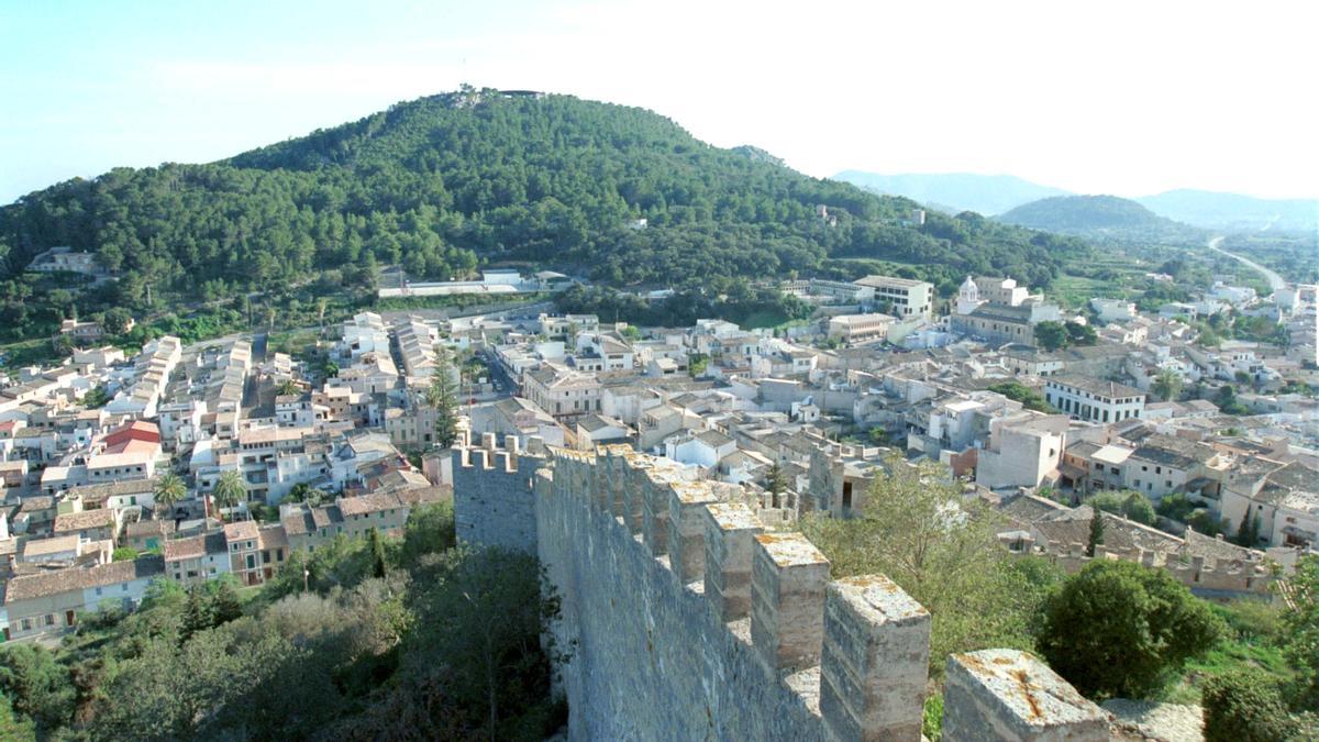 Vista de Capdepera desde el castillo.