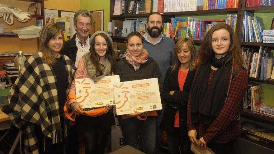 Varias de las premiadas, ayer, en la librería Cascanueces.