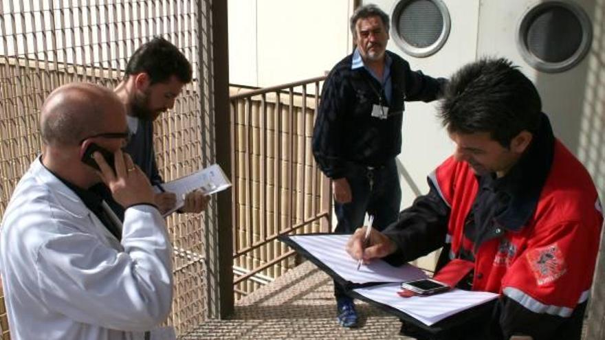 Simulacro de evacuación del Hospital de Elda por incendio o explosión