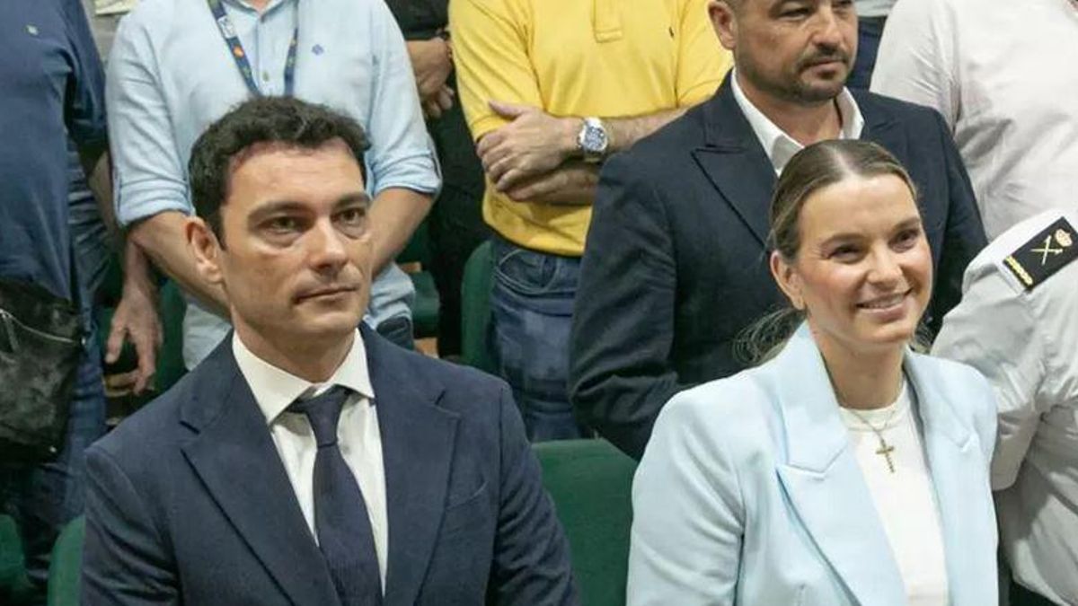 Manuel Pavón neben der balearischen Ministerpräsidentin Marga Prohens