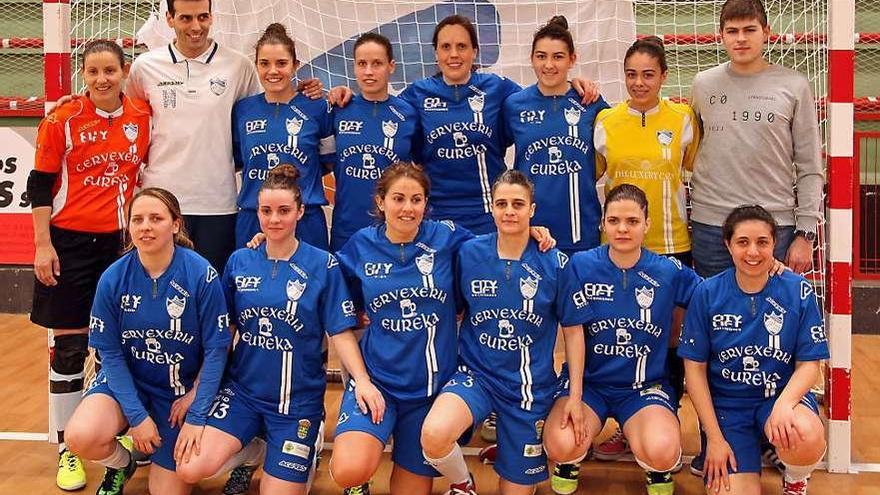 Equipo del A Estrada Futsal que ayer disputó la final de Copa en el Coto Ferreiro. // Bernabé/J. Carlos Asorey