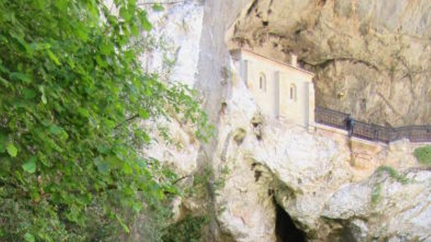 Sábado de pocos peregrinos en Covadonga