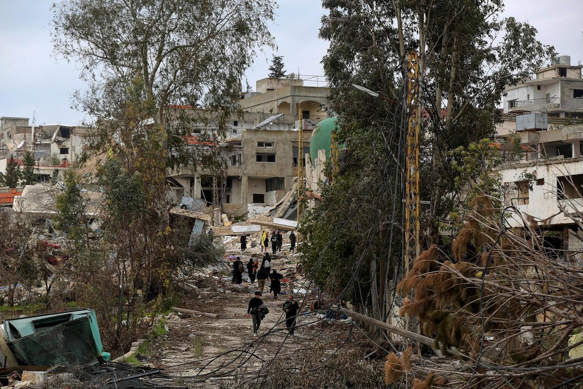 Archivo - Localidad del sur de Líbano destruida por bombardeos israelíes.