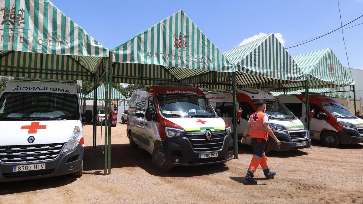 Ambulancias en la caseta de Cruz Roja, en la Feria Nuestra Señora de la Salud