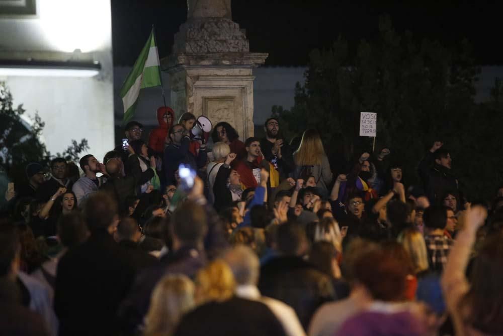 Miles de cordobeses protestan contra el fascismo