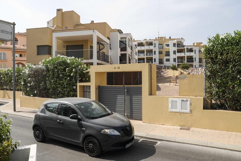 Algunas viviendas okupadas en Ibiza