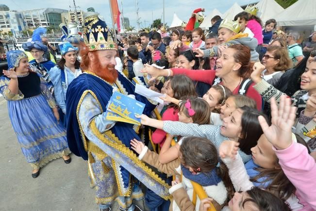 REYES MAGOS LLEGADA BARCO