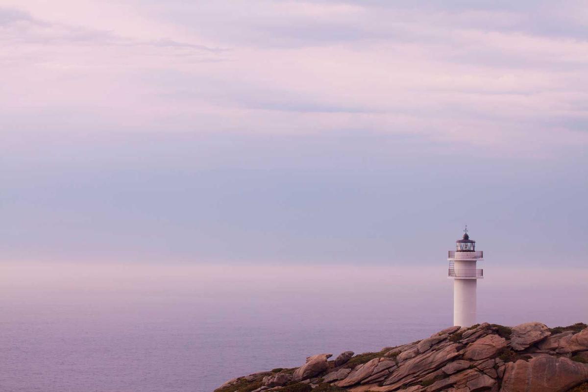 Faro de Punta Roncadoira