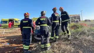 Una joven de 22 años muere tras chocar un turismo contra un muro en Laguna de Negrillos (León)