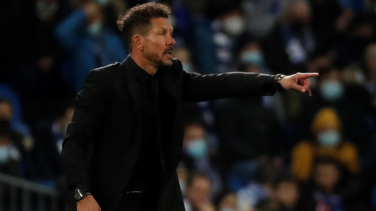 Simeone, durante el partido contra la Real Sociedad