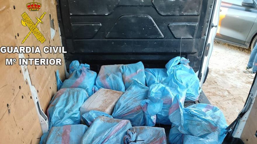 Abortado un alijo de 410 kilos de cocaína que iba a ser desembarcado en Barbate