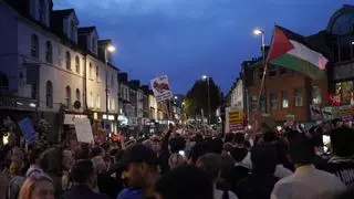 Miles de manifestantes participan en protestas antirracistas en Reino Unido