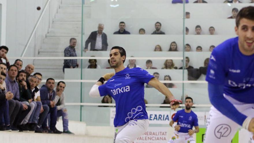 L&#039;equip de Benidorm, format per Pere Roc II, Javi i Carlos, és el líder en contar totes les seues partides a la XXIX Lliga Bankia d&#039;escala i corda per victòries.