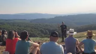 El eclipse total de Sol deslumbra en Valdeorras y Trives, atrayendo a aficionados de todo el mundo